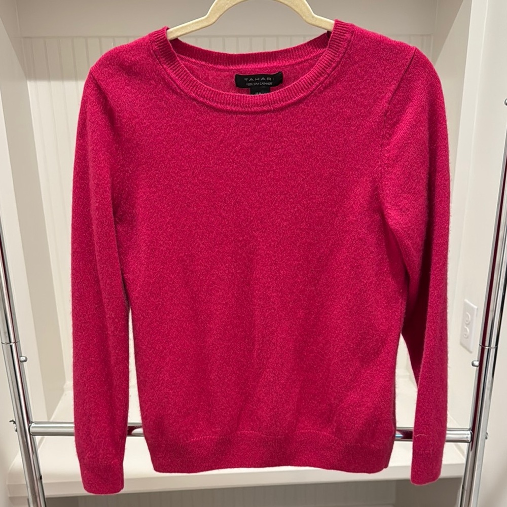 Tahari Pink Crew Neck Sweater Classic Design